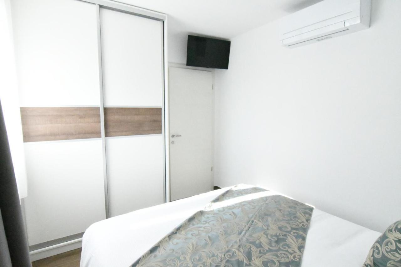 Holiday Luxury Resort Sundance Trogir Exterior photo